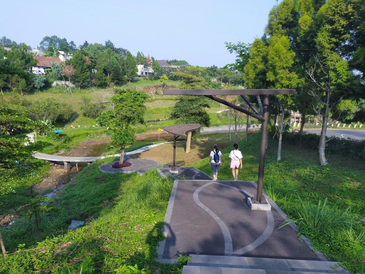 Vimala Hill Villa And Resort - 3 Bedrooms Bogor Exterior photo